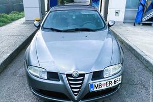 Alfa Romeo GT 2005 240.000 km Bencin