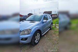 Mercedes-Benz ML 320