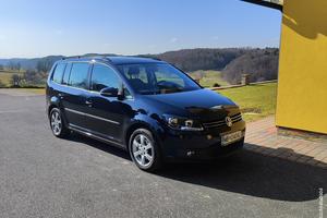 Volkswagen Touran 2.013 215.687 km 1363