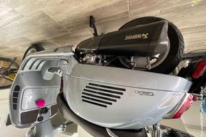 Piaggio
 GTS 300 2022