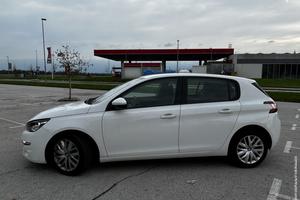 Peugeot 308 2.015 220.000 km 1363