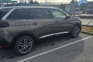 Peugeot 5008 2.020 108.000 km Bencin