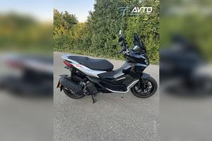 Aprilia SR GT 200
