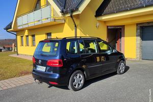 Volkswagen Touran 2.013 215.687 km 1363