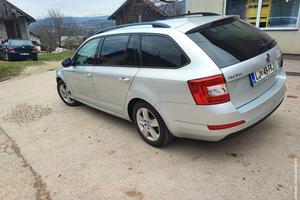 Škoda Octavia 2.016 286.356 km 1363