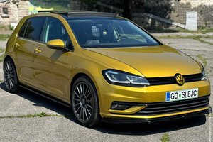 Volkswagen Golf • 2.0 TDI • 110 kW • 2017 • Highline ACC PDC Keyless kamera šibedah