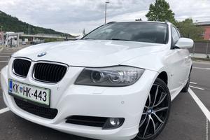 BMW 320 • 2010